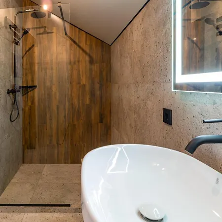 Comfort House فندق *